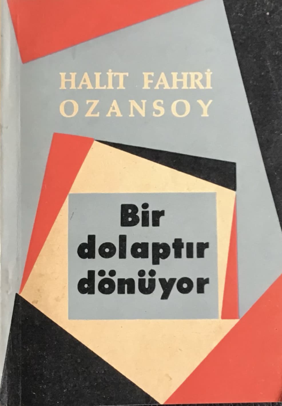 Bir Dolaptır Dönüyor (1958) kapak görseli